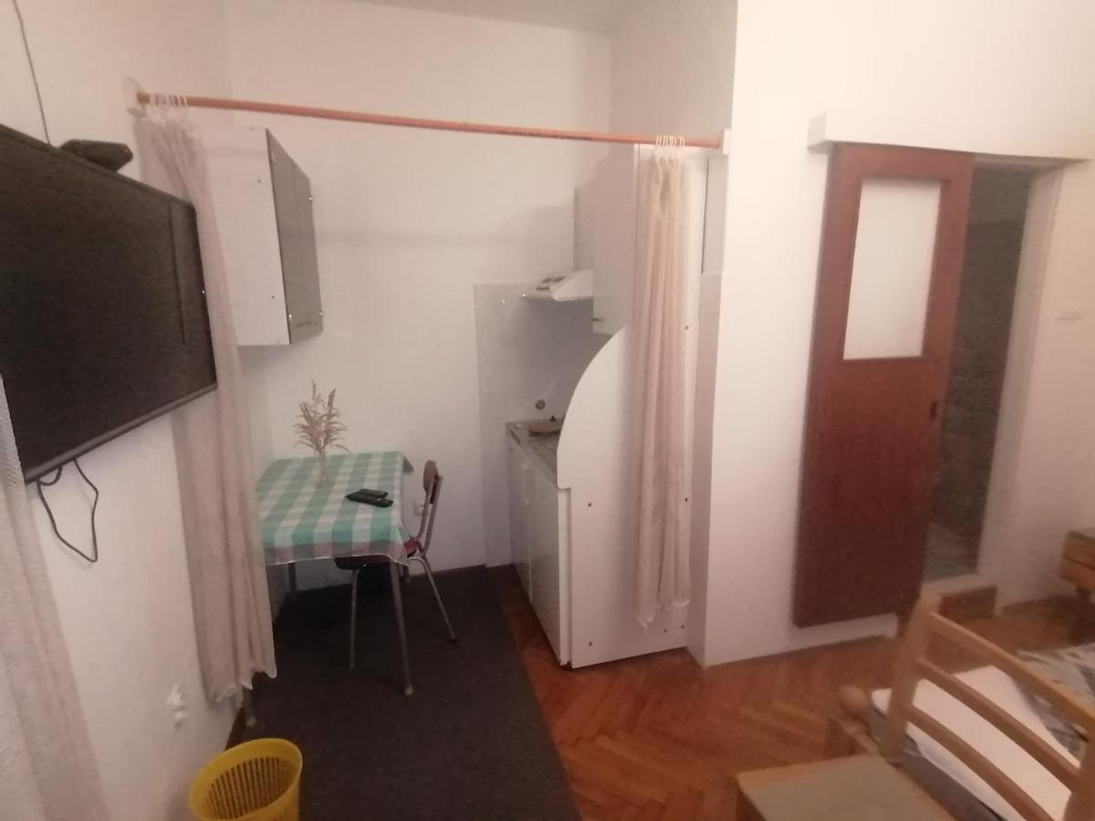Marina Apartment End Rooms Vela Luka Εξωτερικό φωτογραφία