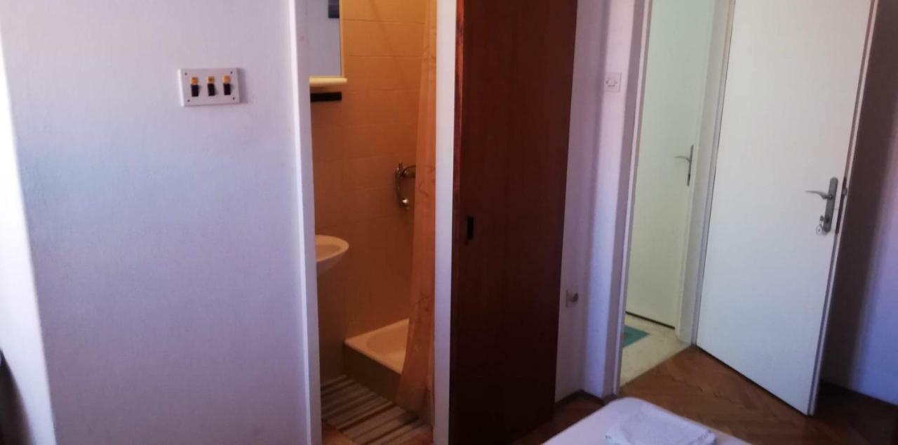 Marina Apartment End Rooms Vela Luka Εξωτερικό φωτογραφία