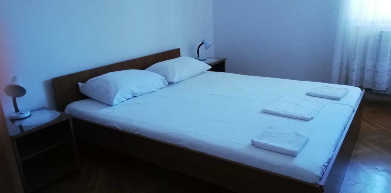 Marina Apartment End Rooms Vela Luka Εξωτερικό φωτογραφία